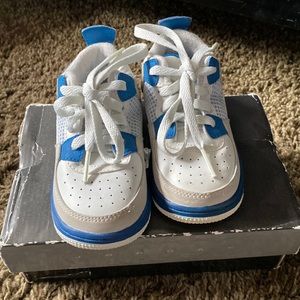 Jordan 4 military blue-neutral gray